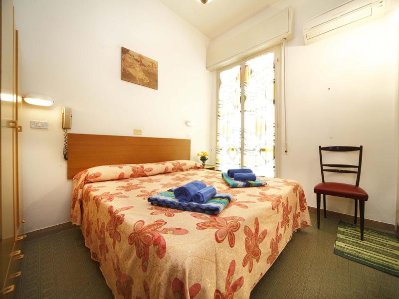 Hotel Villa Del Sole Rimini Oda fotoğraf
